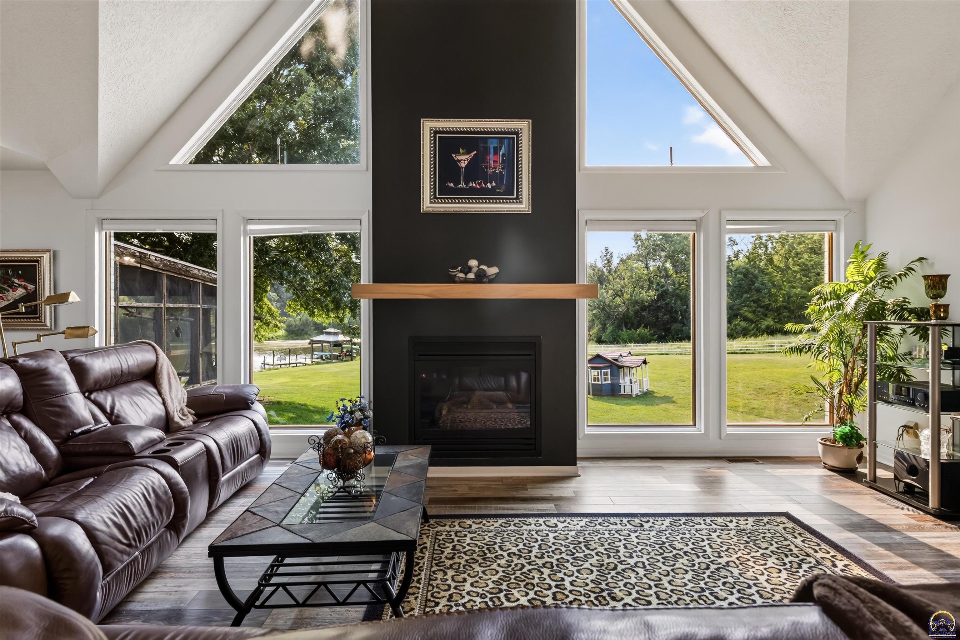 21185 R Road Holton, KS 66436 - Photo 4 of 54 Gallery Image 4