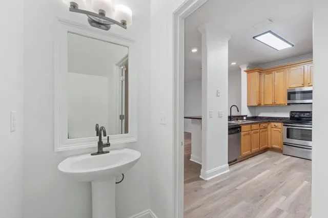 $2,250 | 245 Mattie M Kelly Boulevard, Destin, FL 32541