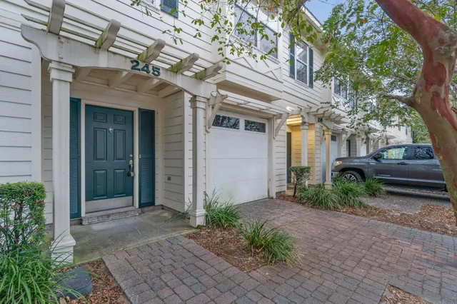 $2,250 | 245 Mattie M Kelly Boulevard, Destin, FL 32541