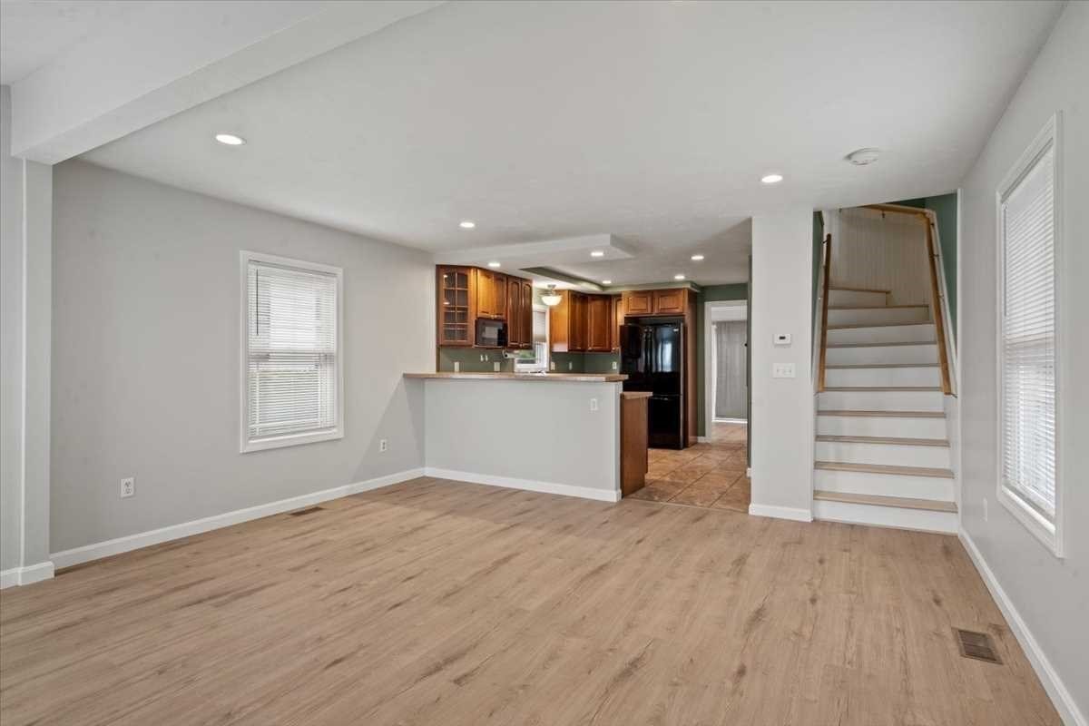 384 Bridle Path Worcester, MA 01604 - Photo 9 of 36 Gallery Image 9