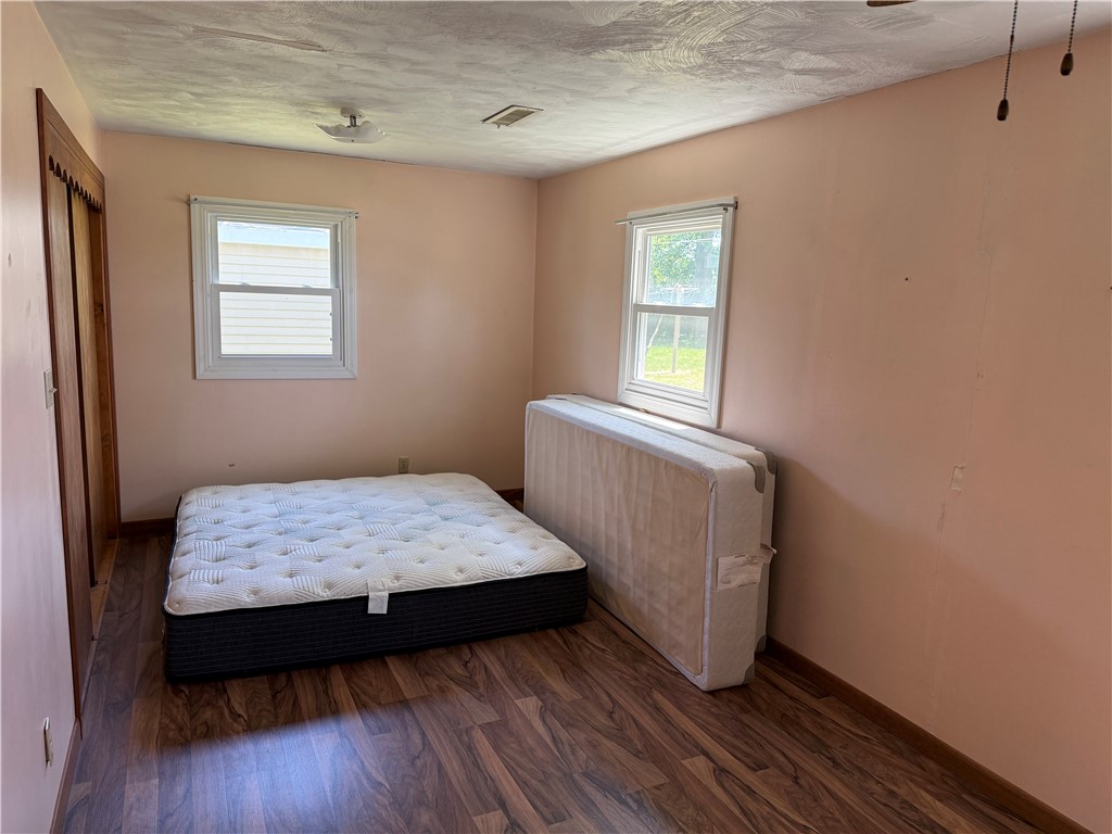 513 Indiana Avenue Effingham, IL 62401 - Photo 16 of 22 Master Bedroom