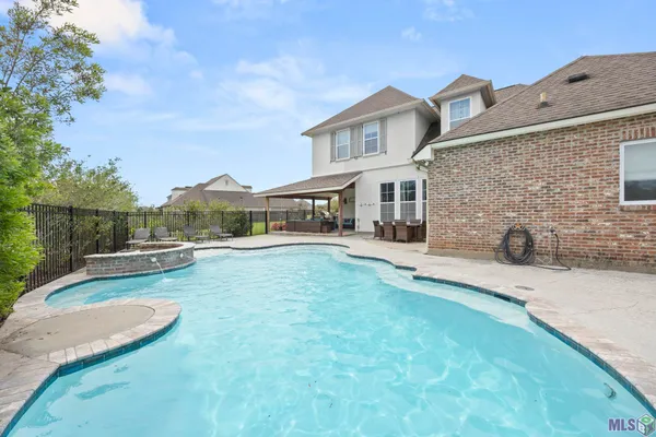 $597,000 | 3755 Club View Court, Zachary, LA 70791
