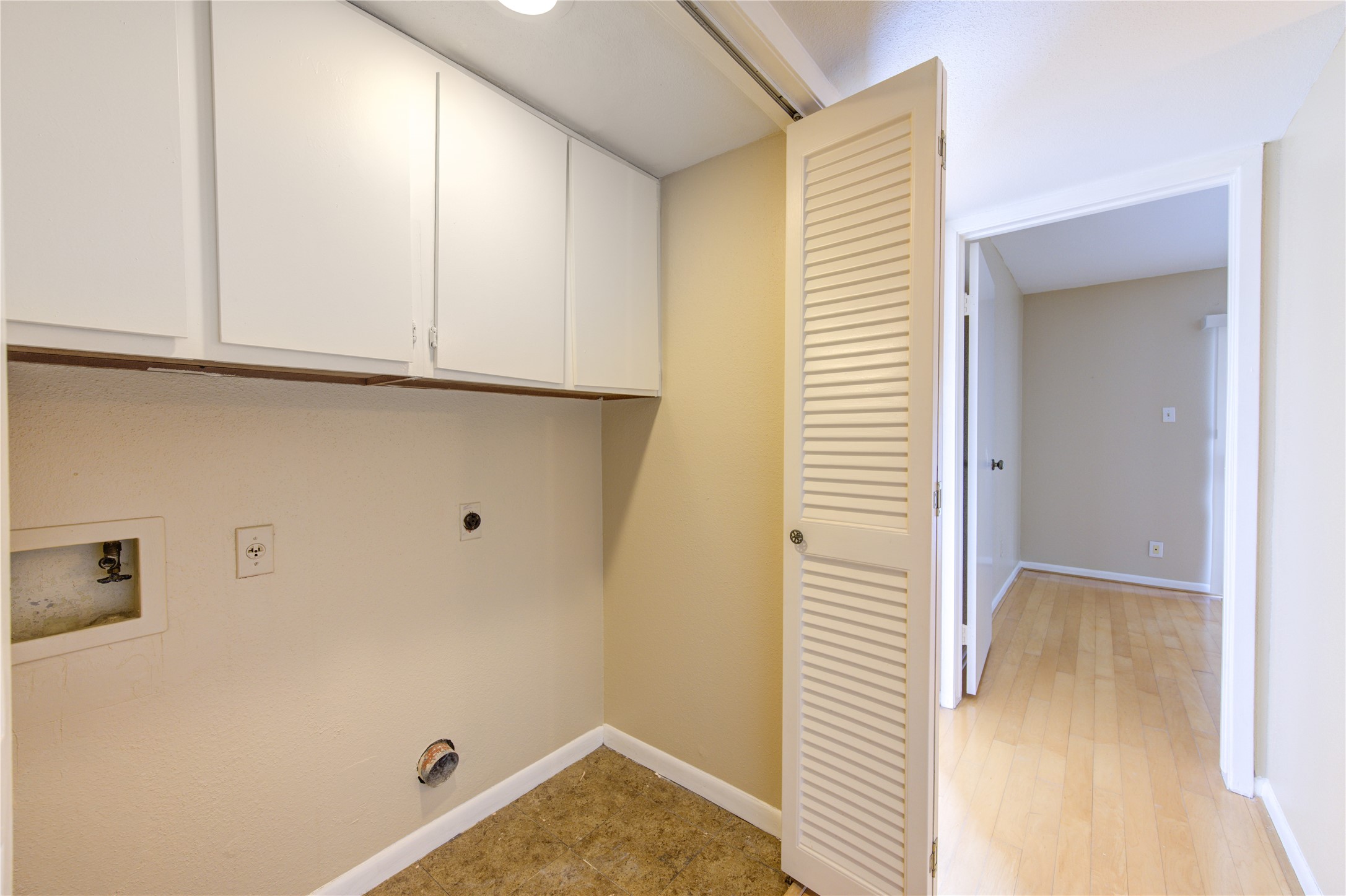 3055 Walnut Bend Lane, Unit 21 Houston, TX 77042 - Photo 26 of 31