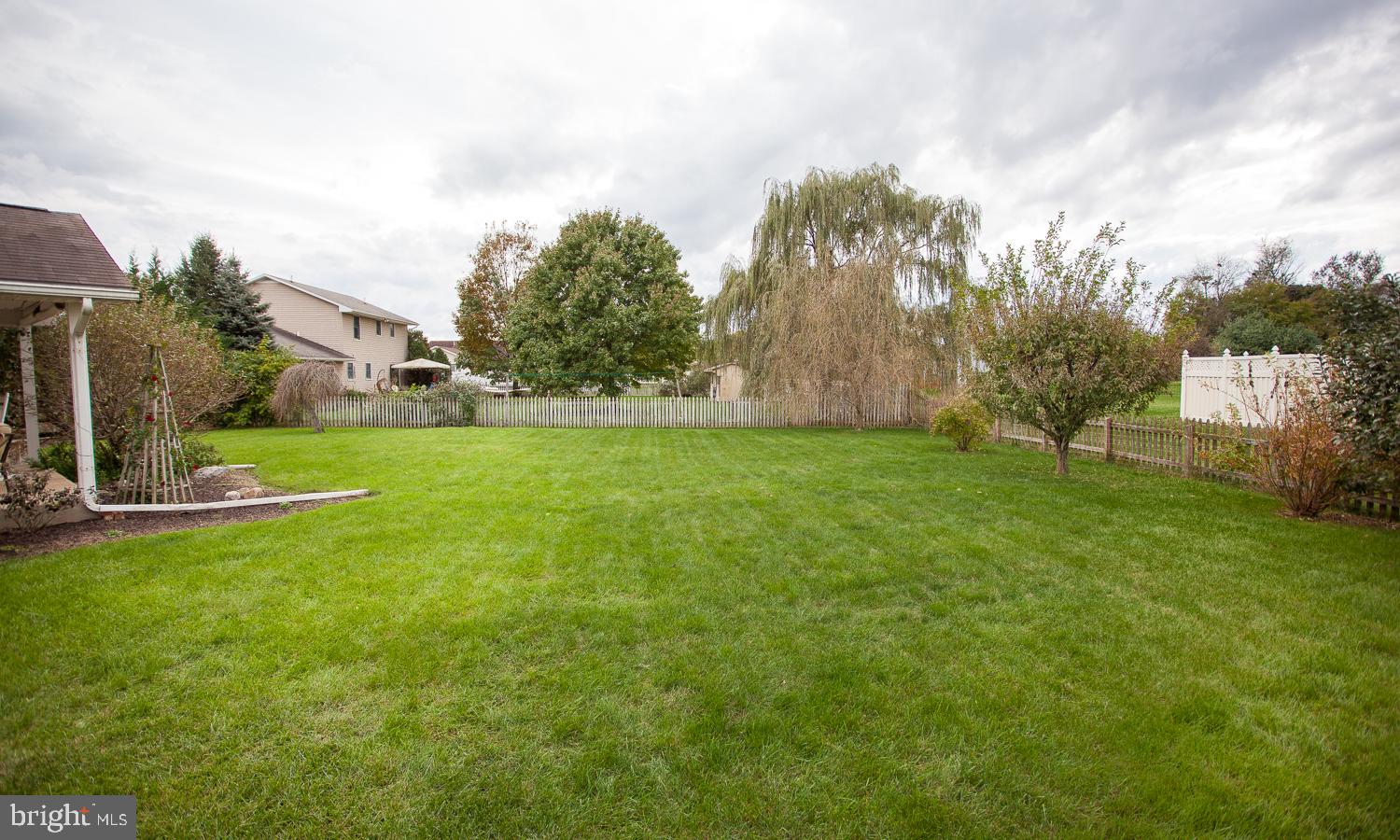 410 Royal Road Palmyra, PA 17078 - Photo 22 of 26 Large fenced yard