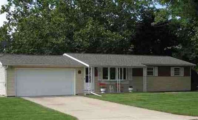 2252 Robin Road Washington, IL 61571 - Photo 1 of 12 Gallery Image 1
