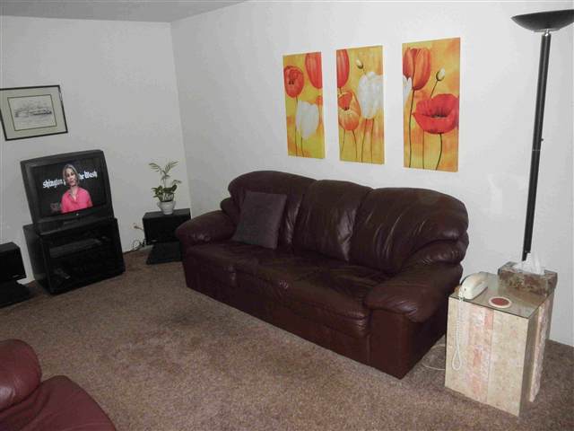 2252 Robin Road Washington, IL 61571 - Photo 8 of 12 Gallery Image 8