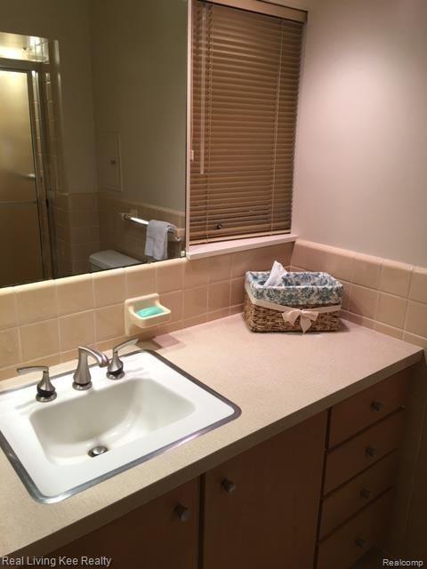 5733 Cobb Creek Road Rochester, MI 48306 - Photo 16 of 31 M.JPG
