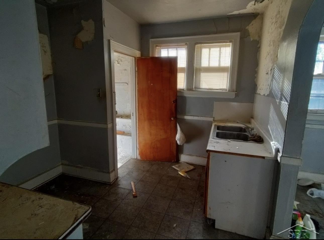 3742 Clements Street Detroit, MI 48238 - Photo 7 of 11
