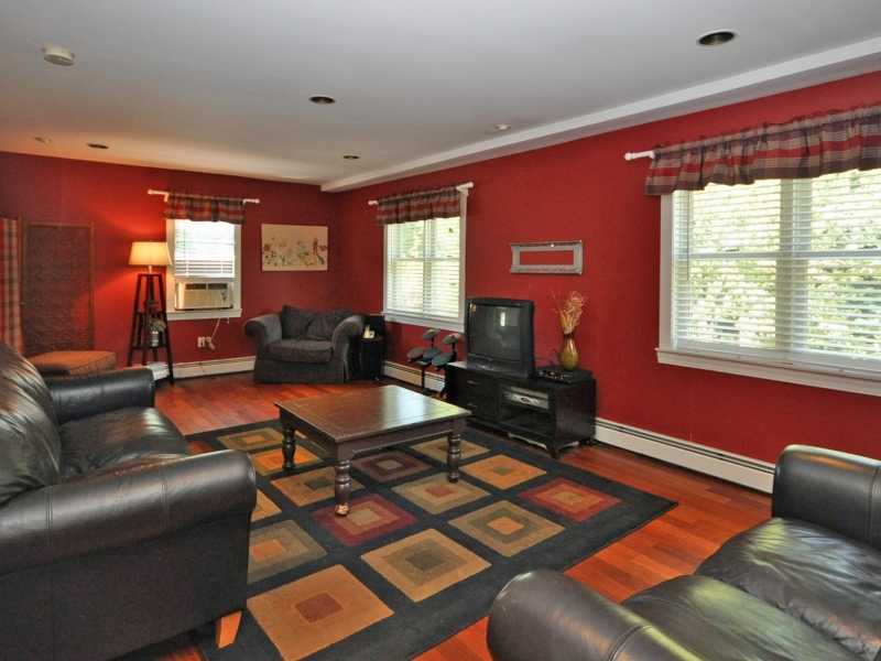 50 Conanicus Road Narragansett, RI 02882 - Photo 2 of 13 Living Room.