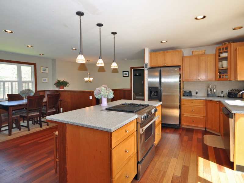 50 Conanicus Road Narragansett, RI 02882 - Photo 4 of 13 Kitchen.