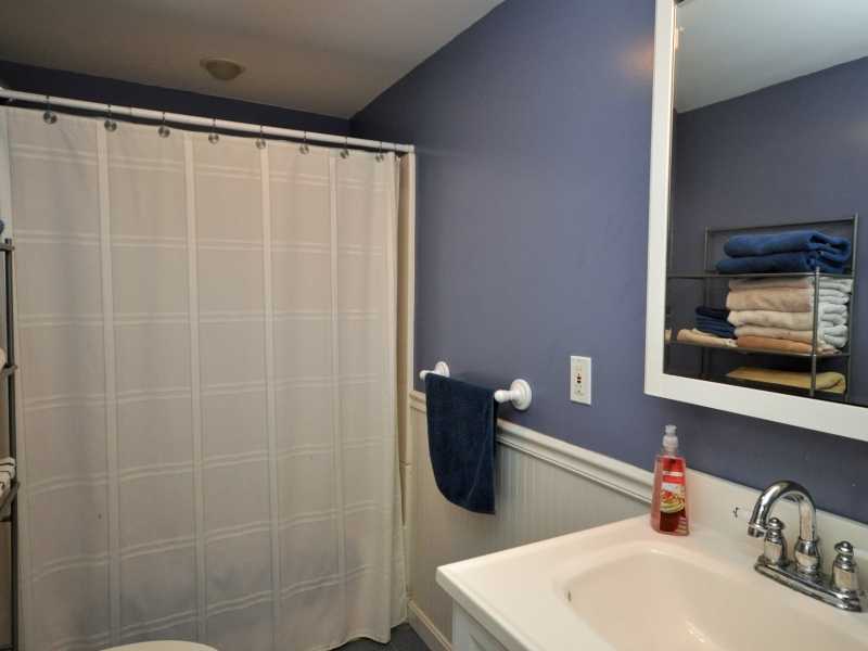 50 Conanicus Road Narragansett, RI 02882 - Photo 9 of 13 Bathroom.