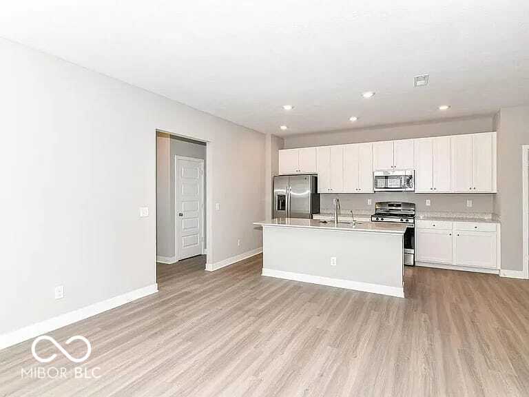 1936 Rowena Lane Westfield, IN 46074 - Photo 3 of 32