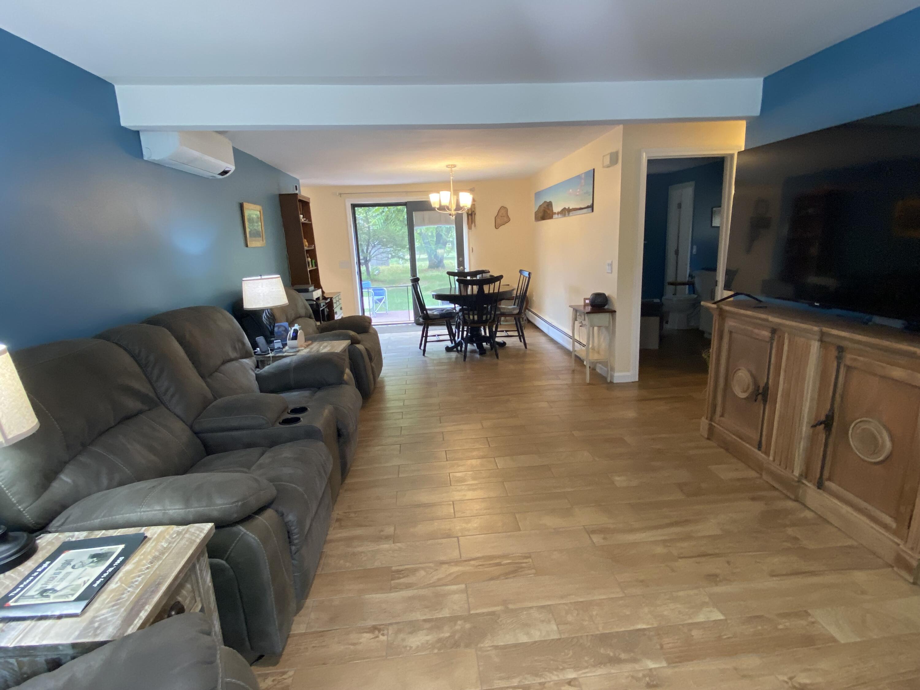 26 Cortland Circle, Unit 26 Bangor, ME 04401 - Photo 4 of 40 IMG_1958