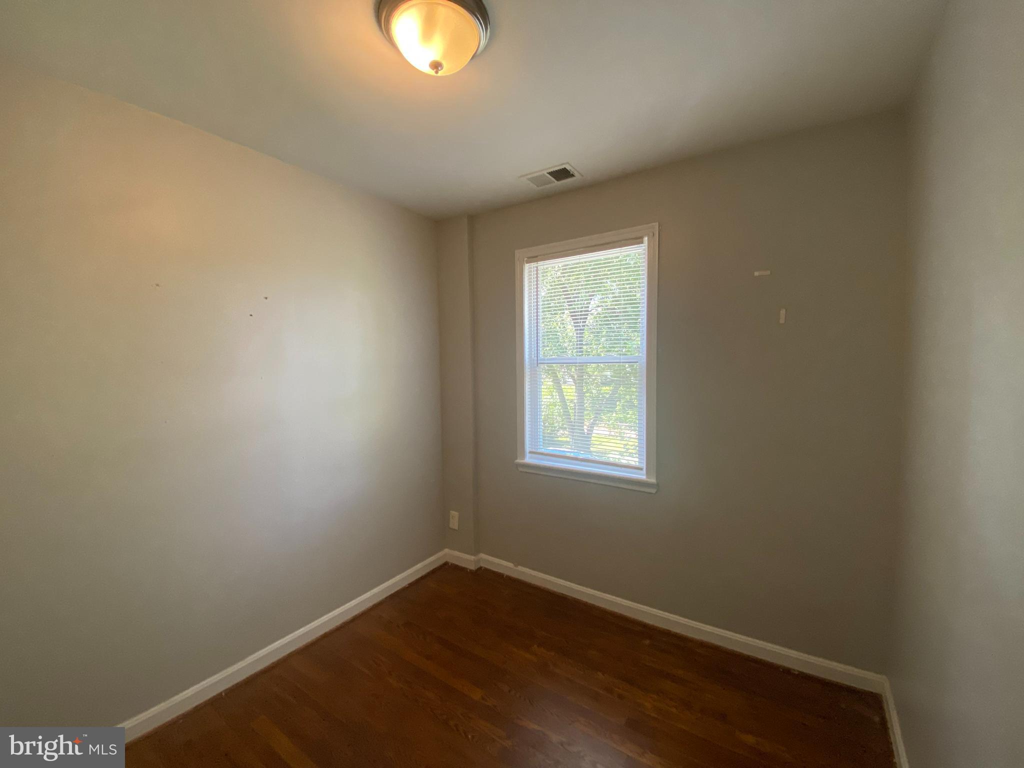 5914 Falkirk Road Baltimore, MD 21239 - Photo 15 of 21
