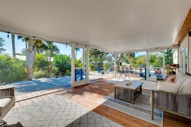 $587,500 | 223 Palmetto Road West, Nokomis, FL 34275