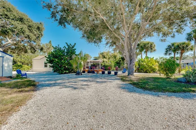 $587,500 | 223 Palmetto Road West, Nokomis, FL 34275
