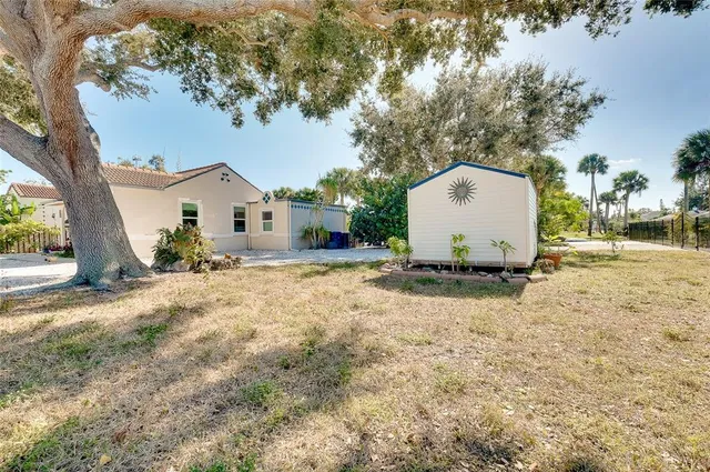 $587,500 | 223 Palmetto Road West, Nokomis, FL 34275