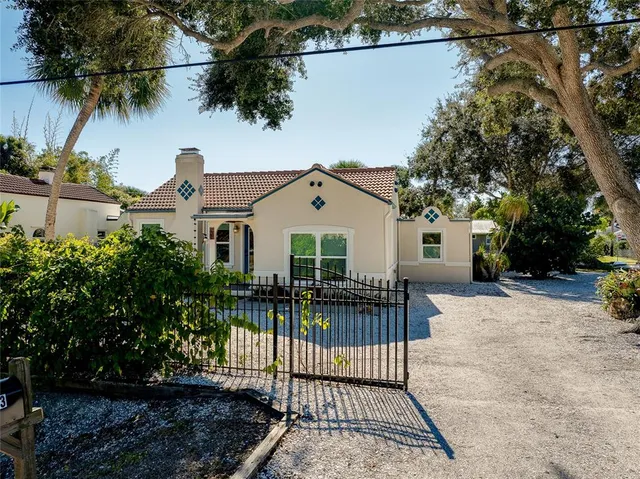 $587,500 | 223 Palmetto Road West, Nokomis, FL 34275