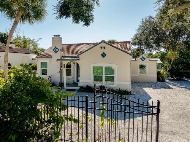 $587,500 | 223 Palmetto Road West, Nokomis, FL 34275
