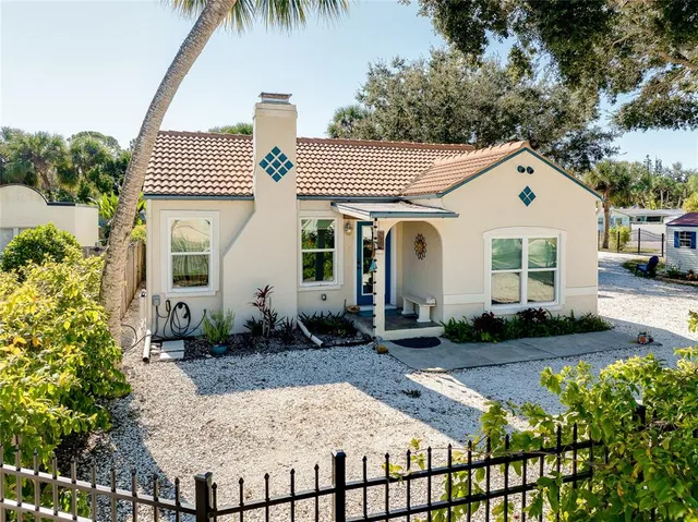 $587,500 | 223 Palmetto Road West, Nokomis, FL 34275