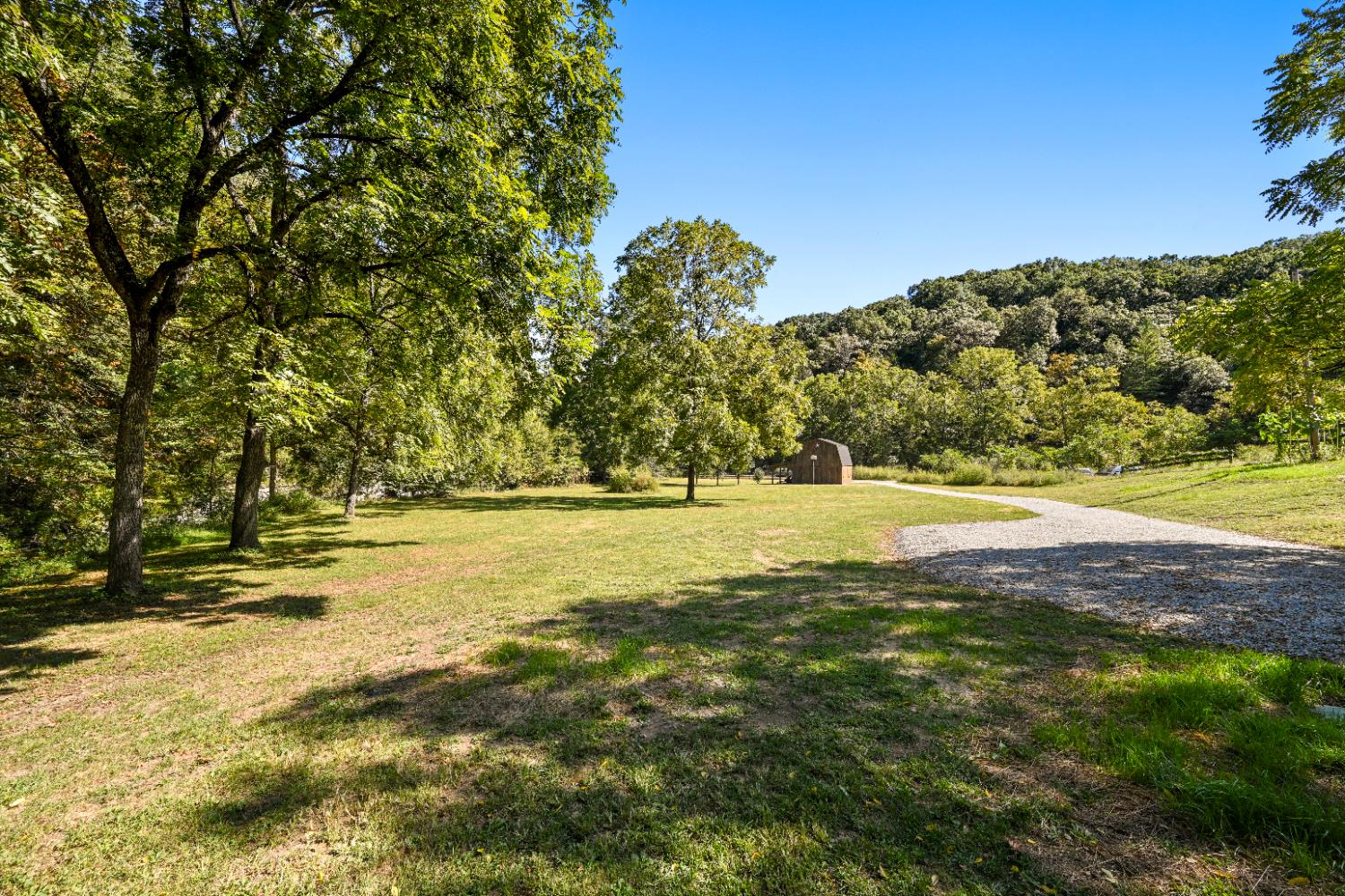 15407 Aberdeen Road Bennington, IN 47011 - Photo 5 of 48