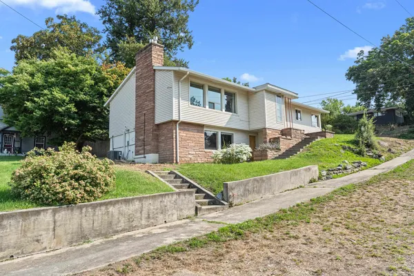 $327,500 | 515 East 6th Avenue, Colville, WA 99114