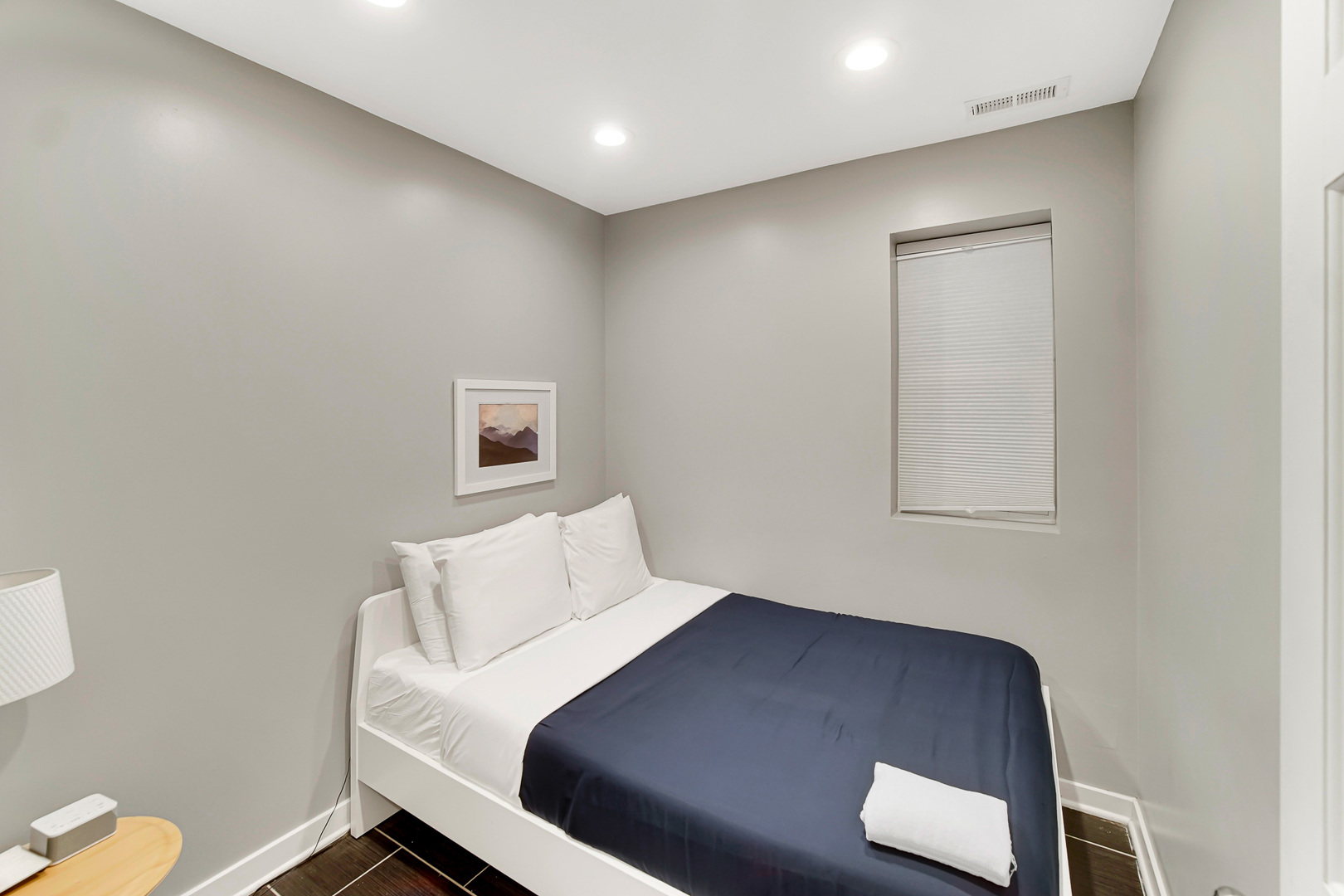 2123 West Adams Street Chicago, IL 60612 - Photo 13 of 30 a bed room with a bed