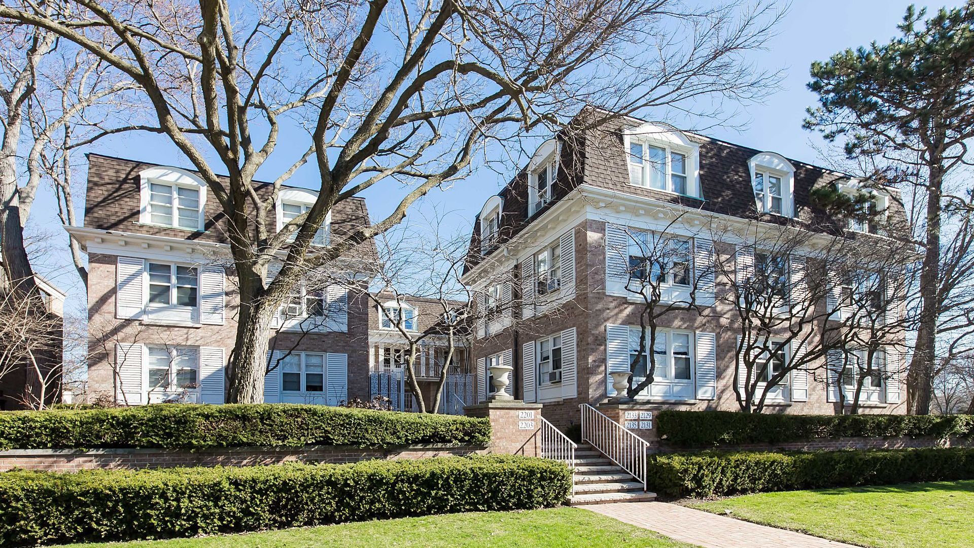 2203 Central Street, Unit 2 Evanston, IL 60201 - Photo 1 of 16