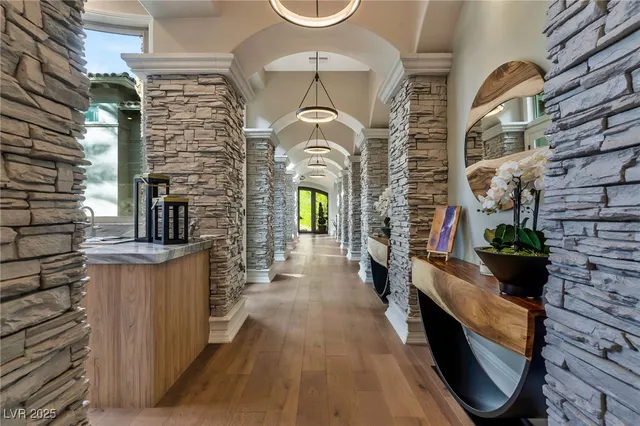 $9,990,000 | 5 Wood Creek Court, Las Vegas, NV 89141