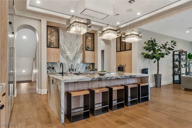 $9,990,000 | 5 Wood Creek Court, Las Vegas, NV 89141