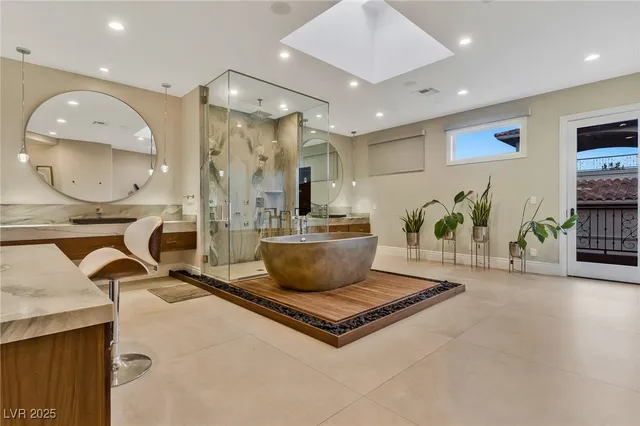 $9,990,000 | 5 Wood Creek Court, Las Vegas, NV 89141
