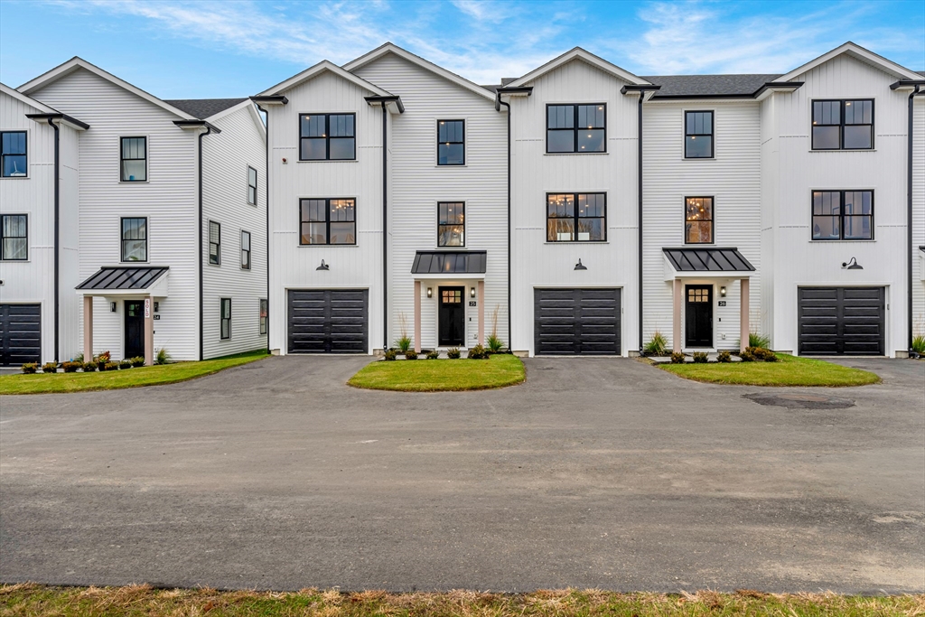 32 Birch Brook Road, Unit 25 Lynn, MA 01905 - Photo 35 of 41