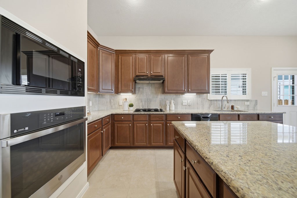 3615 East Cape Road League City, TX 77573 - Photo 11 of 50
