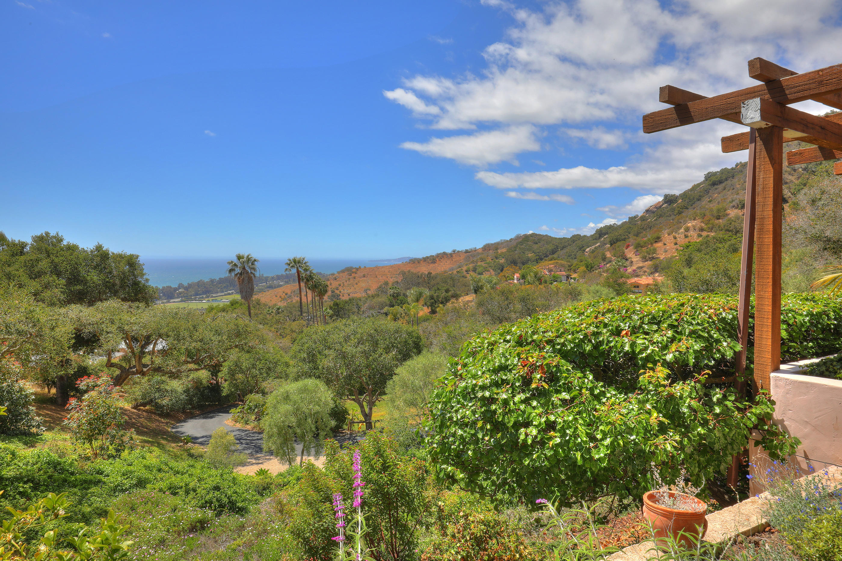 1986 Arriba Street Carpinteria, CA 93013 - Photo 28 of 35 a view of a city with a mountain