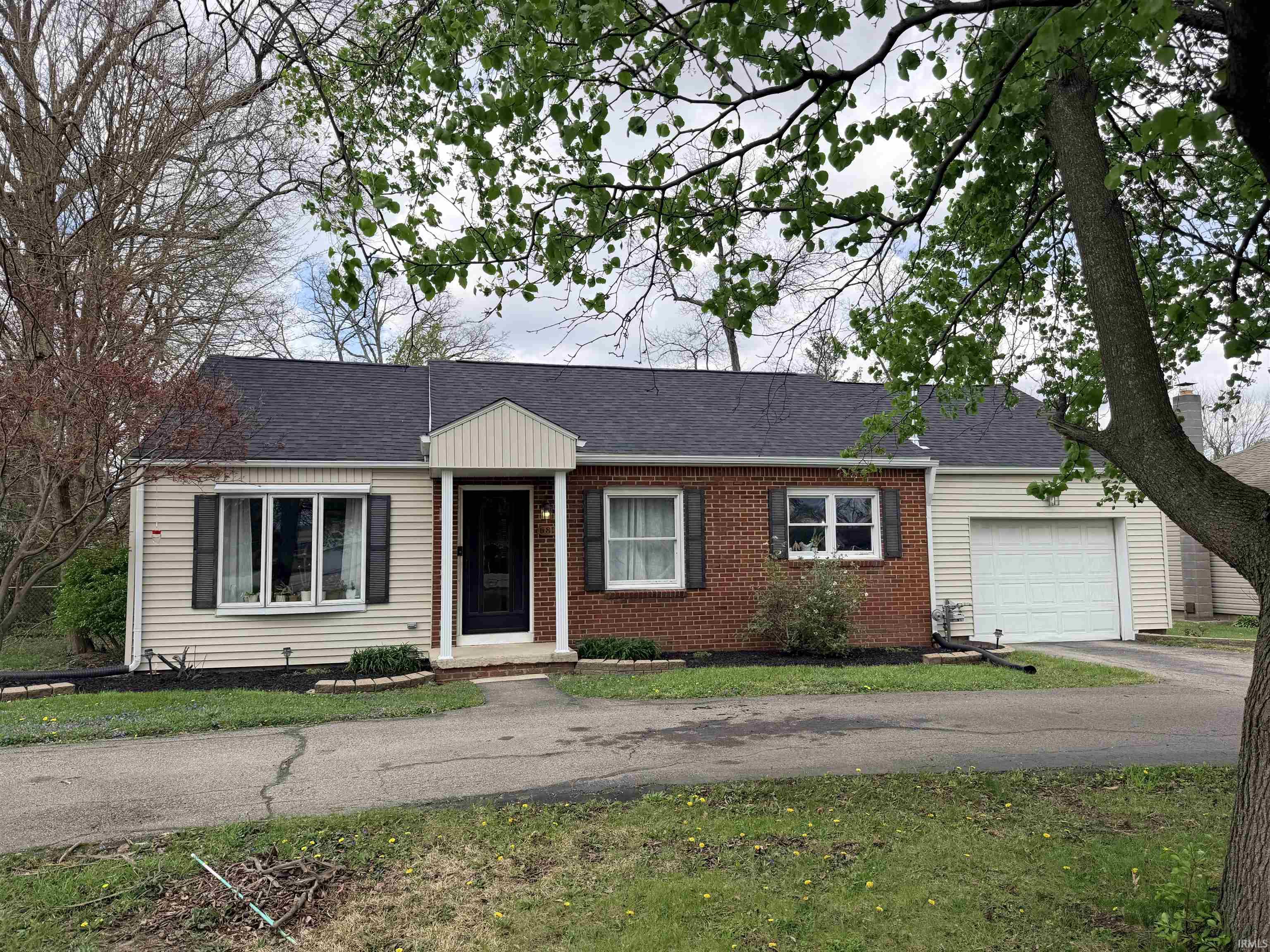 6816 East Jackson Street Muncie, IN 47303 - Photo 1 of 31