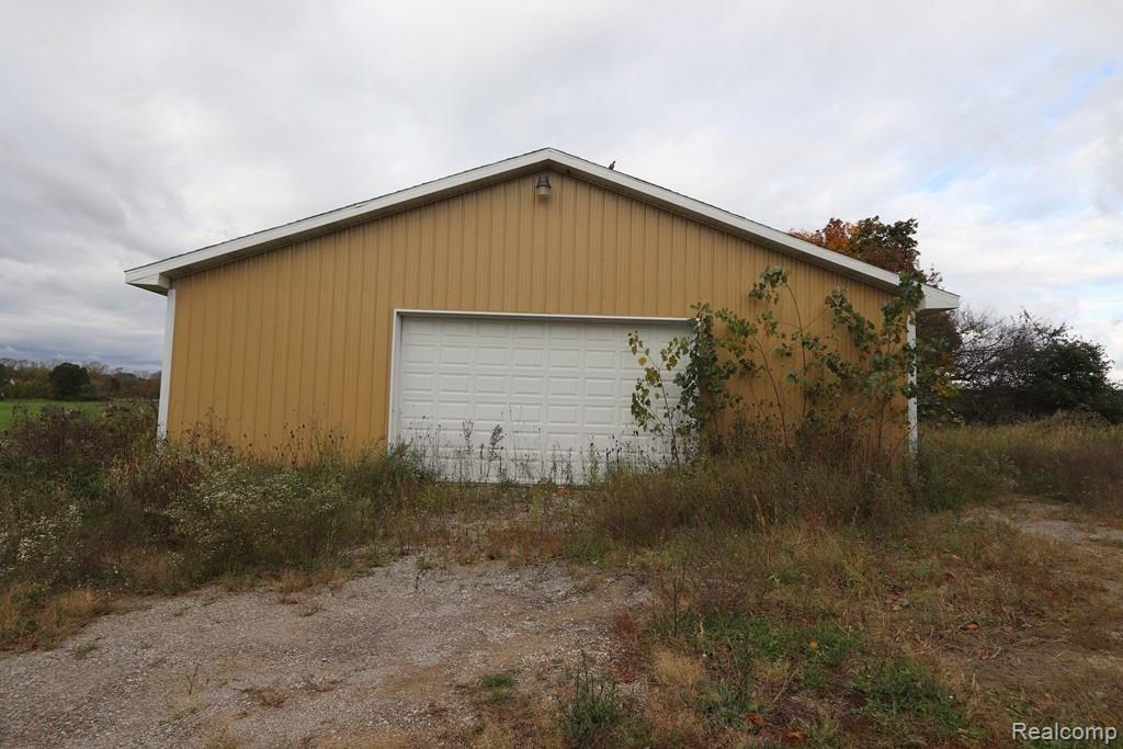 9444 Irish Road Grand Blanc, MI 48439 - Photo 57 of 60 IMG_2822.JPG