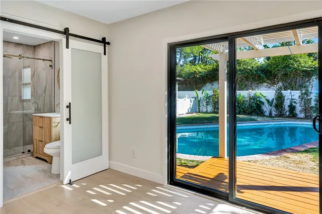 $1,299,000 | 19434 Calvert Street, Tarzana, CA 91335