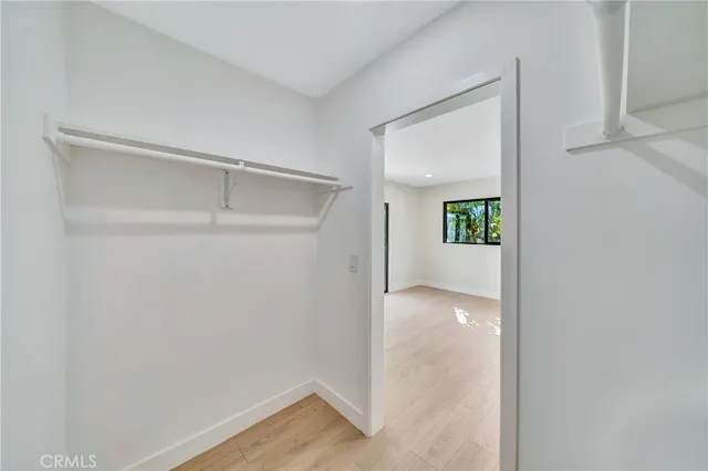 $1,299,000 | 19434 Calvert Street, Tarzana, CA 91335