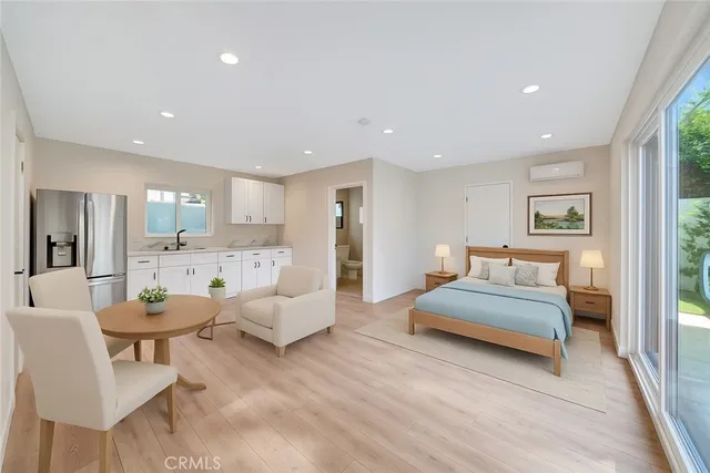 $1,299,000 | 19434 Calvert Street, Tarzana, CA 91335