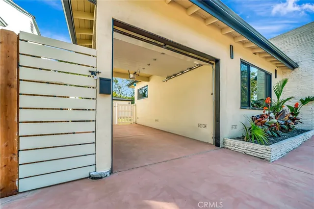 $1,299,000 | 19434 Calvert Street, Tarzana, CA 91335