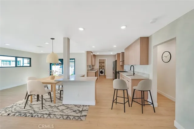 $1,299,000 | 19434 Calvert Street, Tarzana, CA 91335