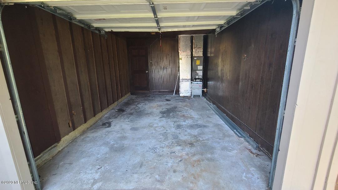 6606 Bennett Road Jacksonville, FL 32216 - Photo 19 of 24 Garage