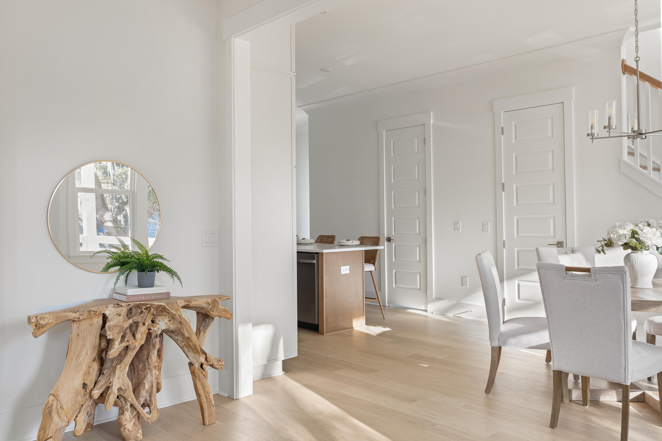 1340 Lucinda Street Mount Pleasant, SC 29466 - Photo 10 of 19 Entryway