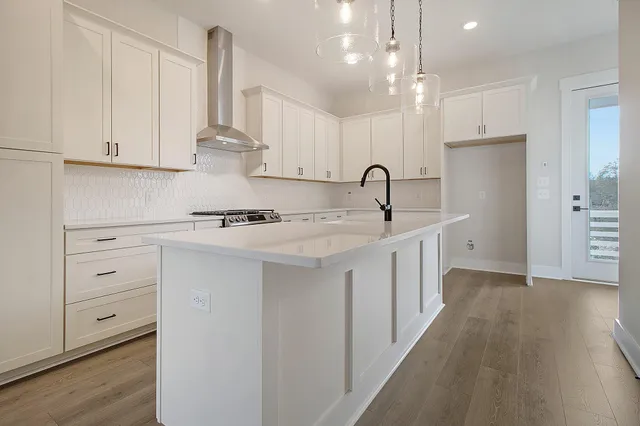 $889,000 | 1340 Lucinda Street, Mount Pleasant, SC 29466