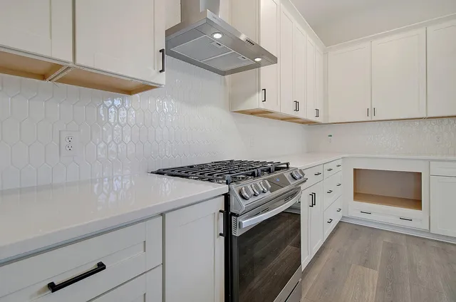 $889,000 | 1340 Lucinda Street, Mount Pleasant, SC 29466