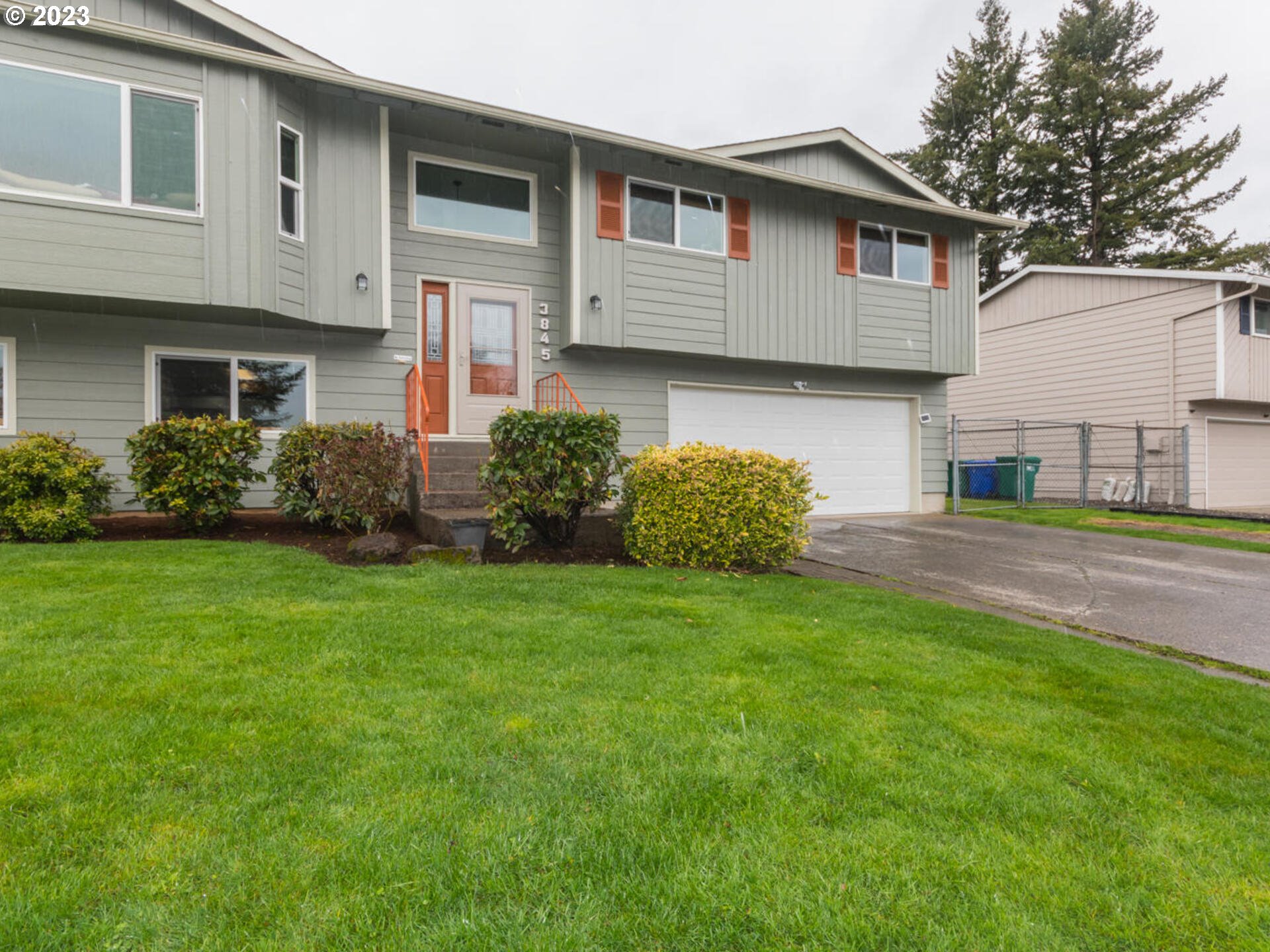 3845 Northeast Rene Avenue Gresham, OR 97030 - Photo 2 of 32 Gallery Image 2