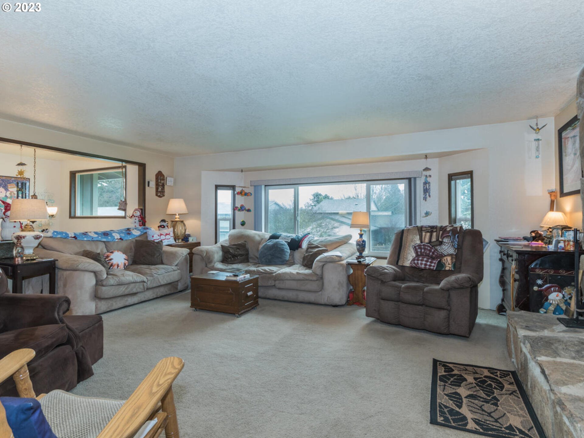 3845 Northeast Rene Avenue Gresham, OR 97030 - Photo 5 of 32 Gallery Image 5