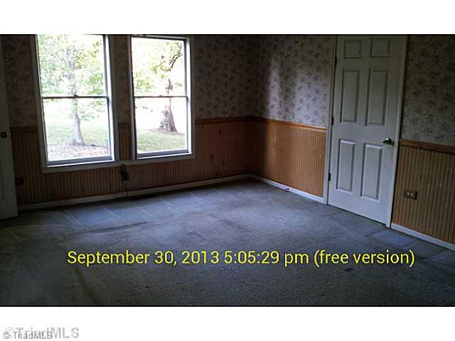 1545 Frye Bridge Road Clemmons, NC 27012 - Photo 4 of 7 Living Room.
