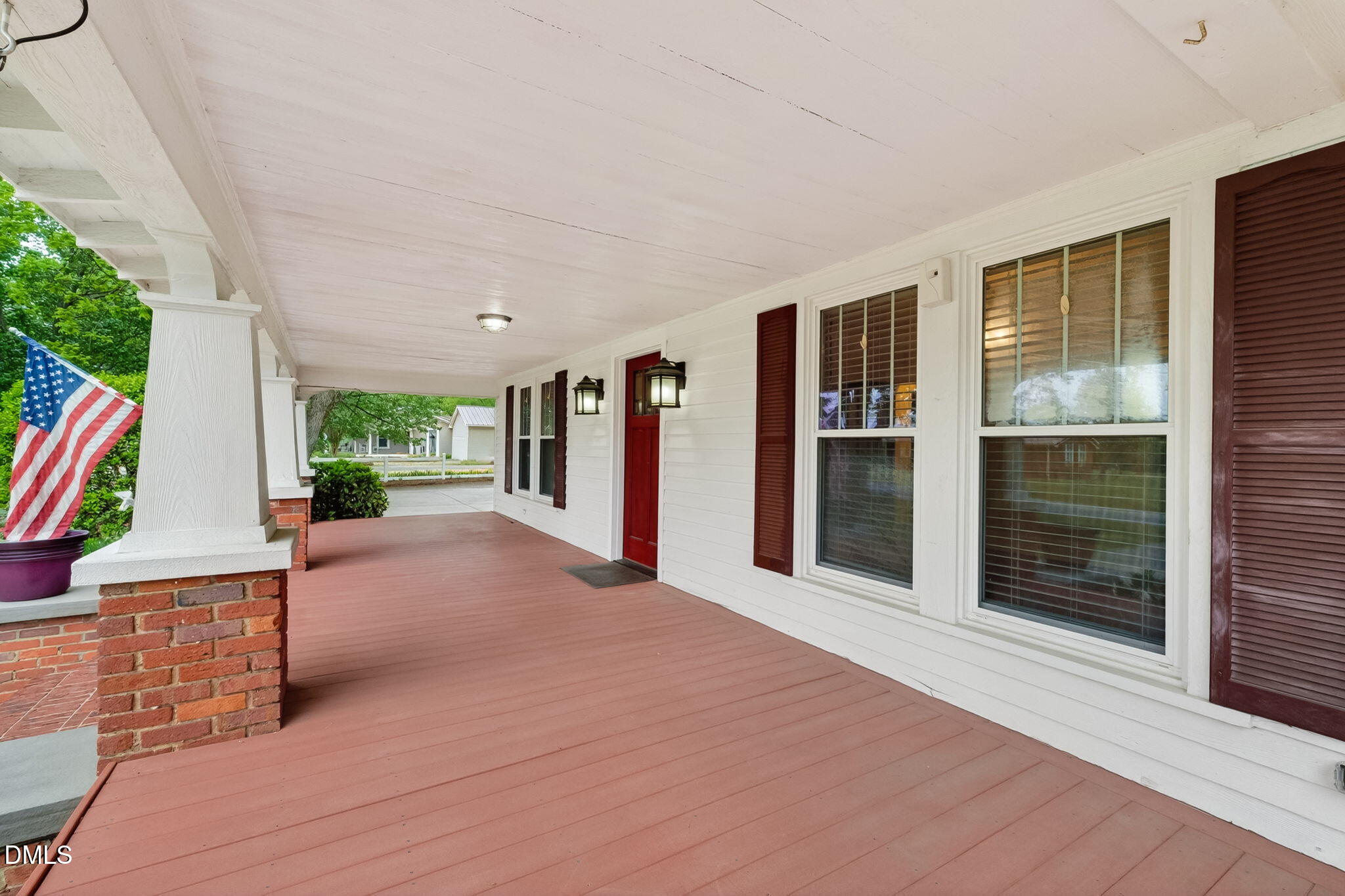 804 West Main Street Benson, NC 27504 - Photo 11 of 100 11-web-or-mls-DSC09825