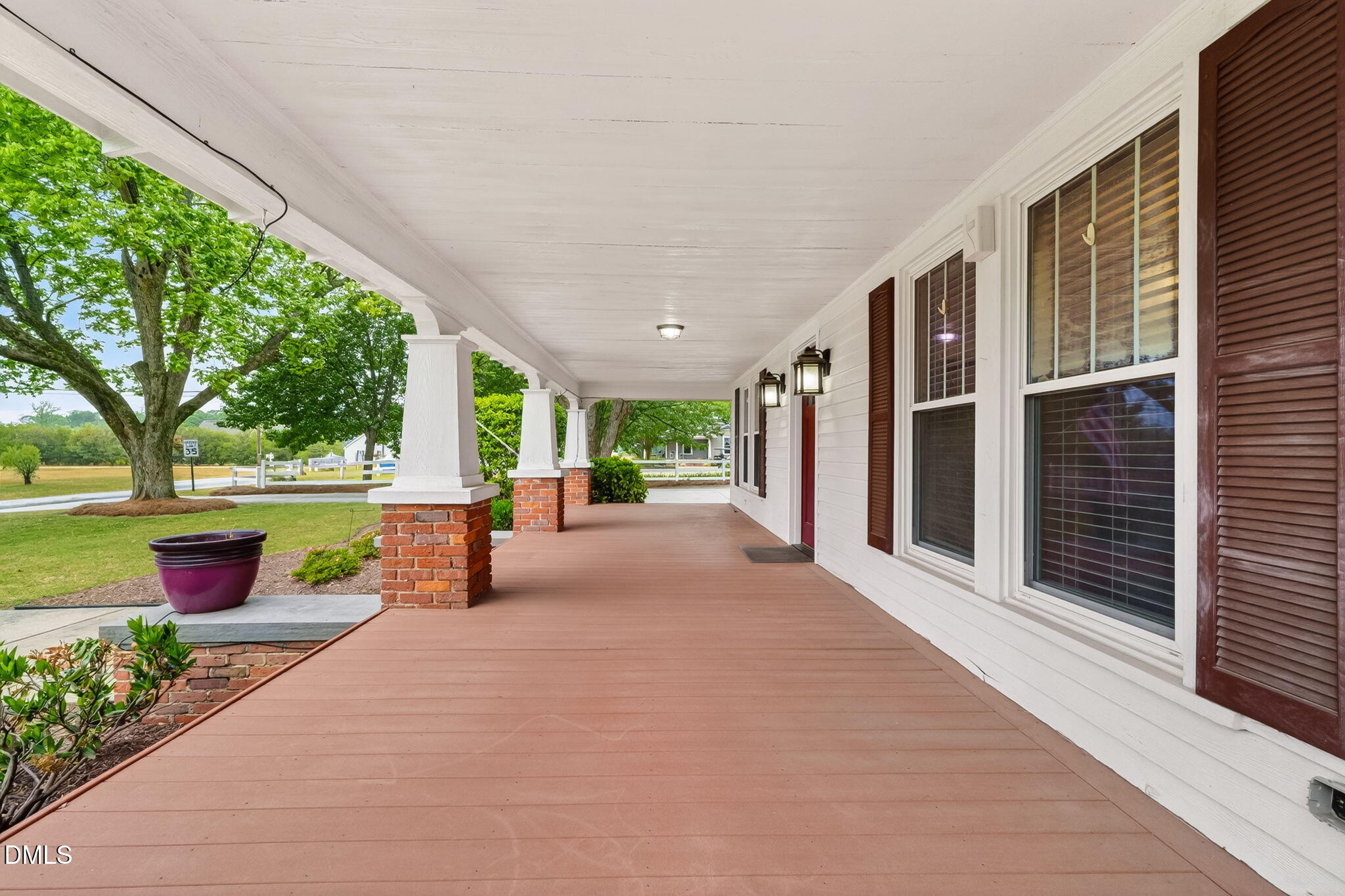 804 West Main Street Benson, NC 27504 - Photo 12 of 100 12-web-or-mls-DSC09827